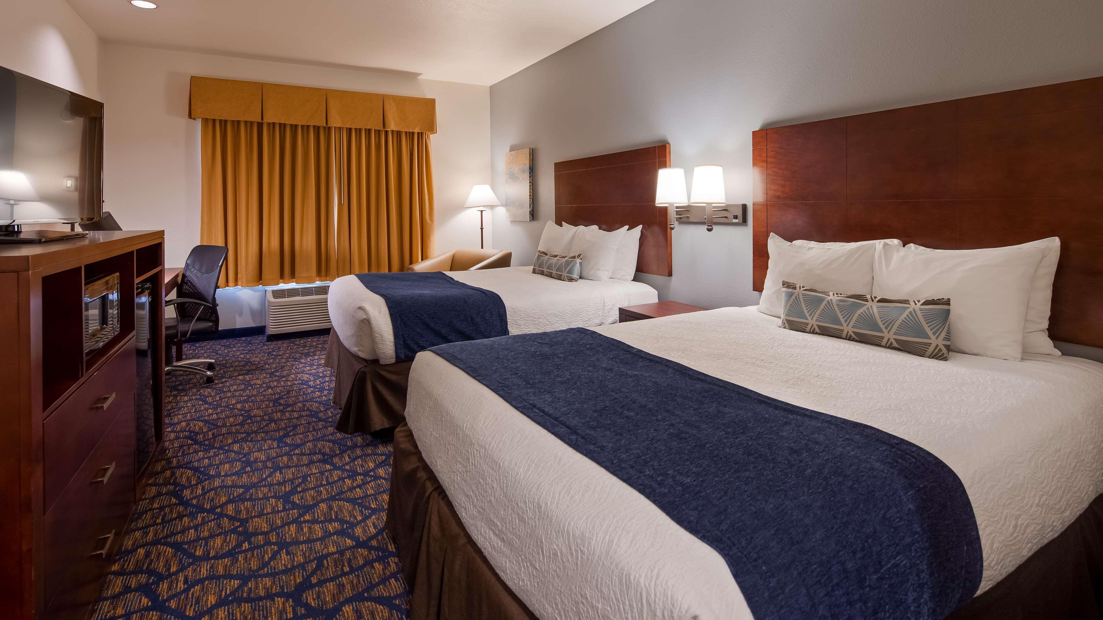 Best Western Plus Villa Del Lago Inn Patterson Dış mekan fotoğraf