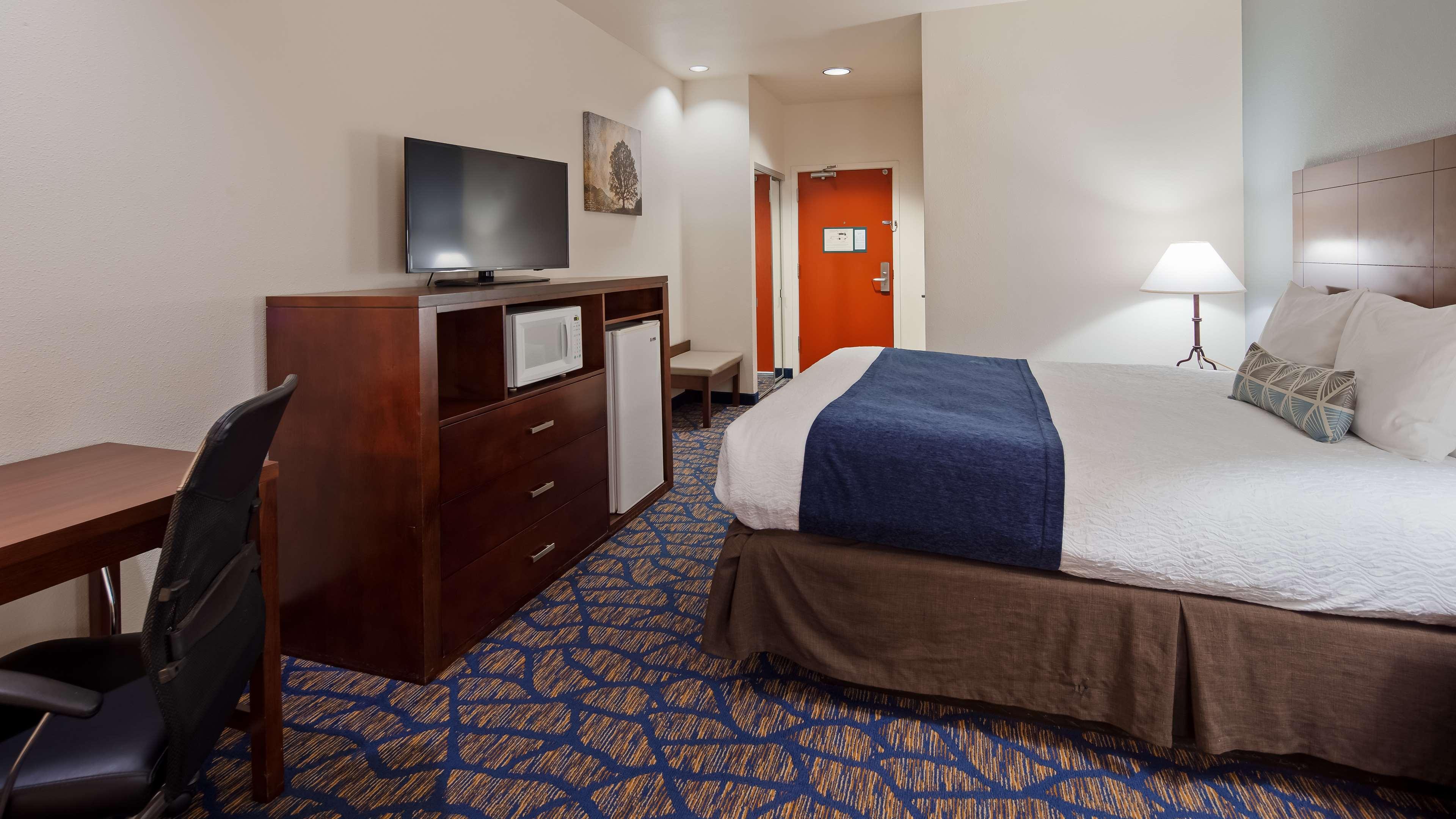 Best Western Plus Villa Del Lago Inn Patterson Dış mekan fotoğraf