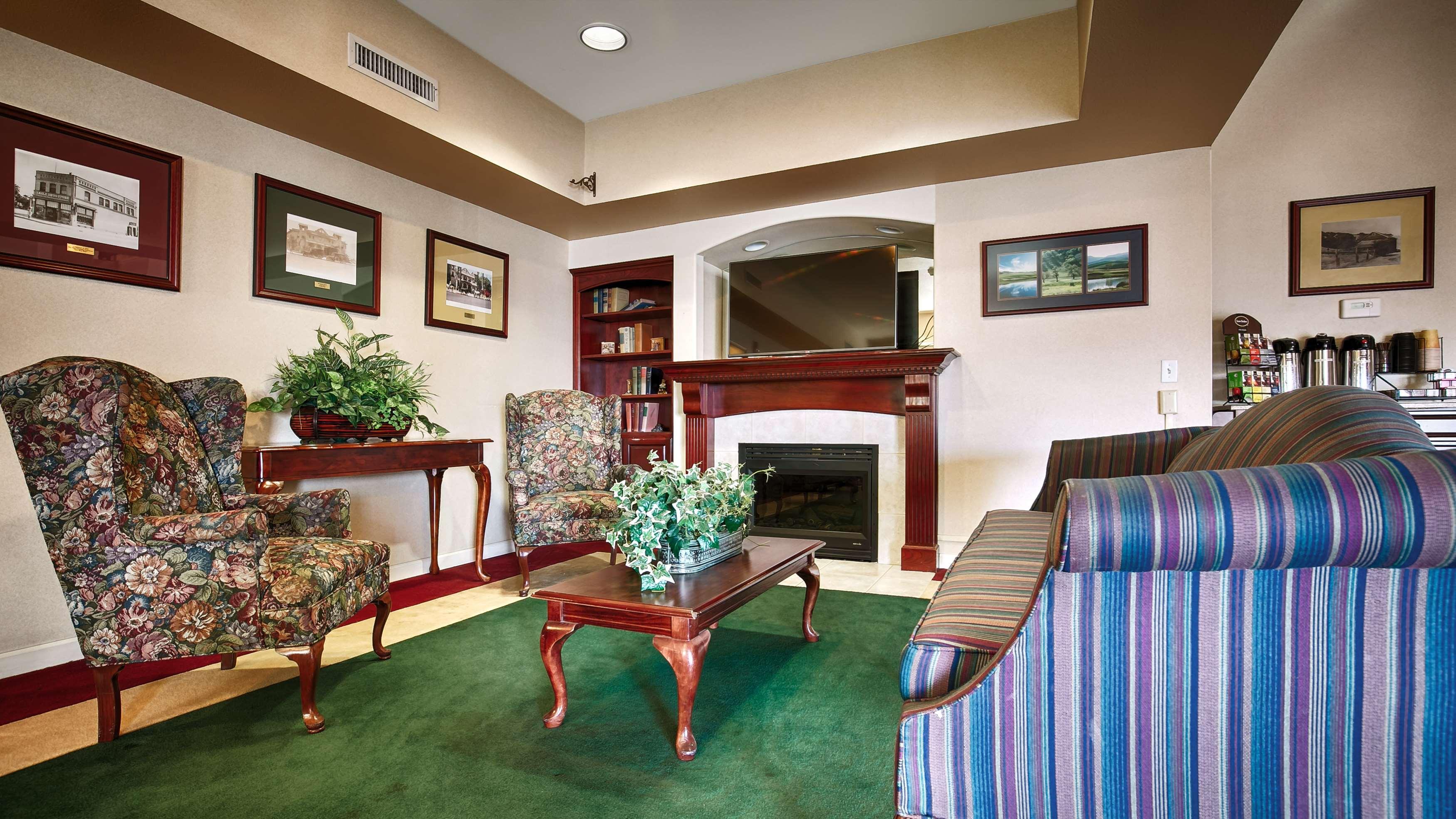 Best Western Plus Villa Del Lago Inn Patterson Dış mekan fotoğraf