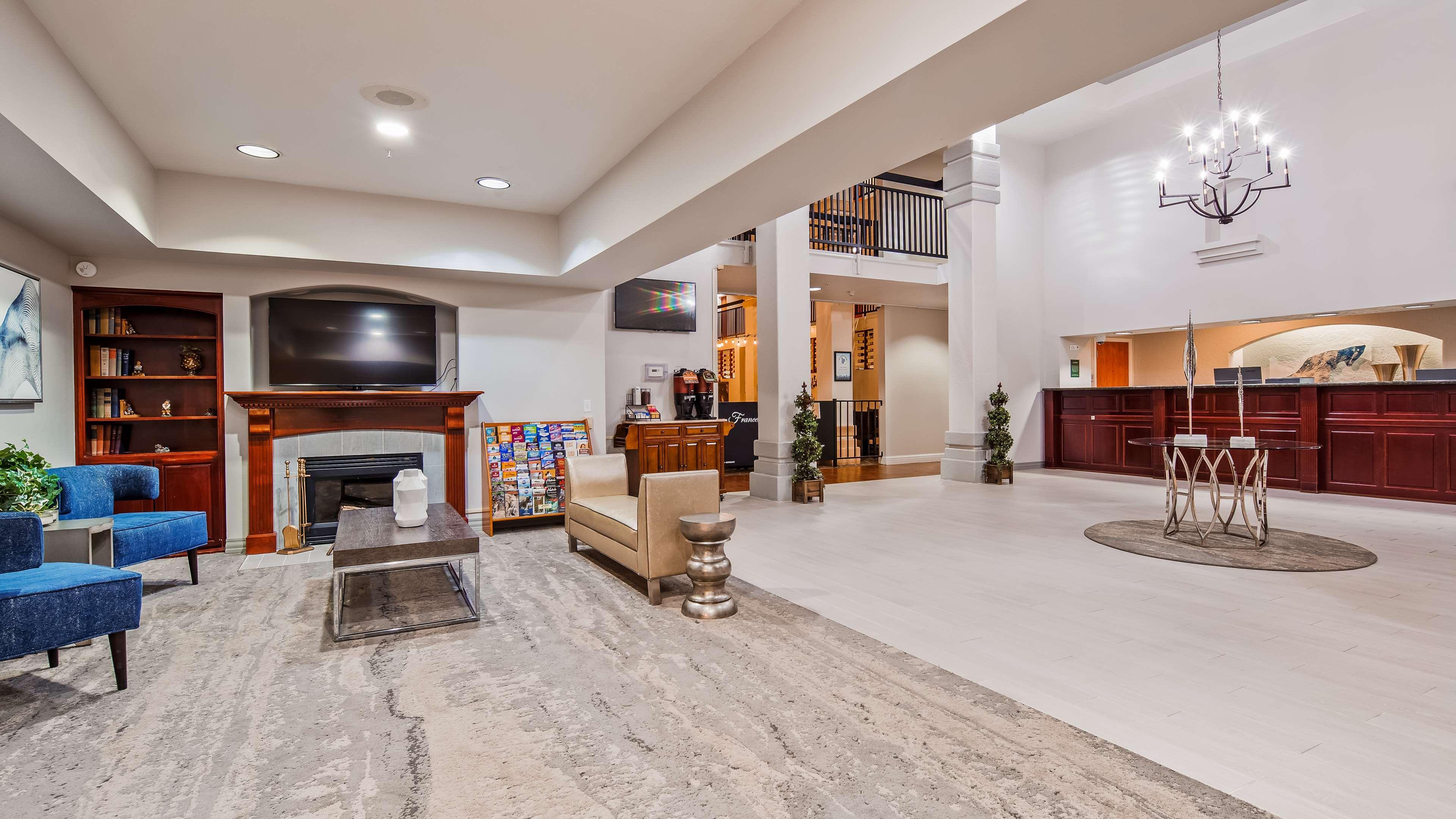 Best Western Plus Villa Del Lago Inn Patterson Dış mekan fotoğraf