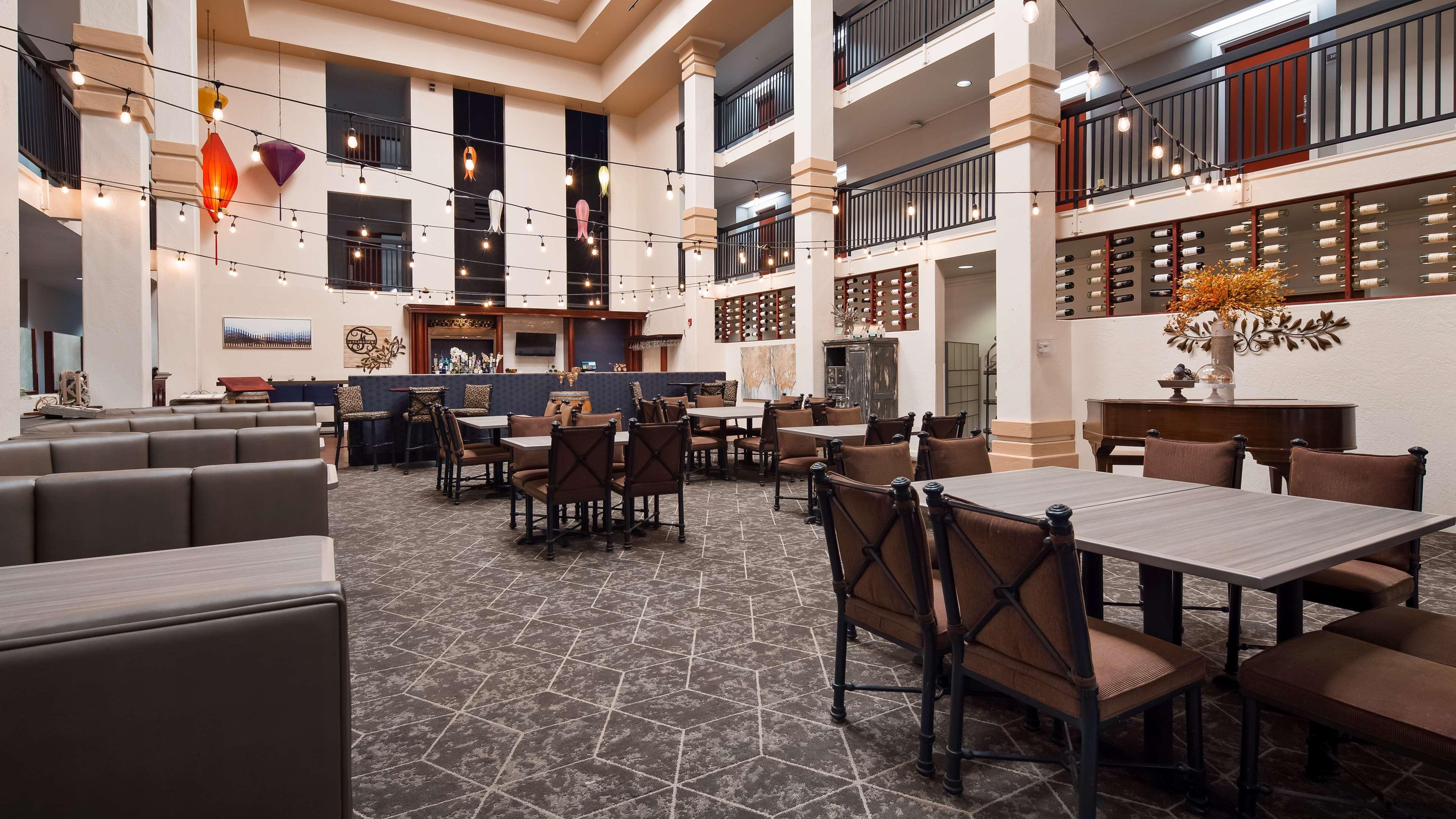 Best Western Plus Villa Del Lago Inn Patterson Dış mekan fotoğraf