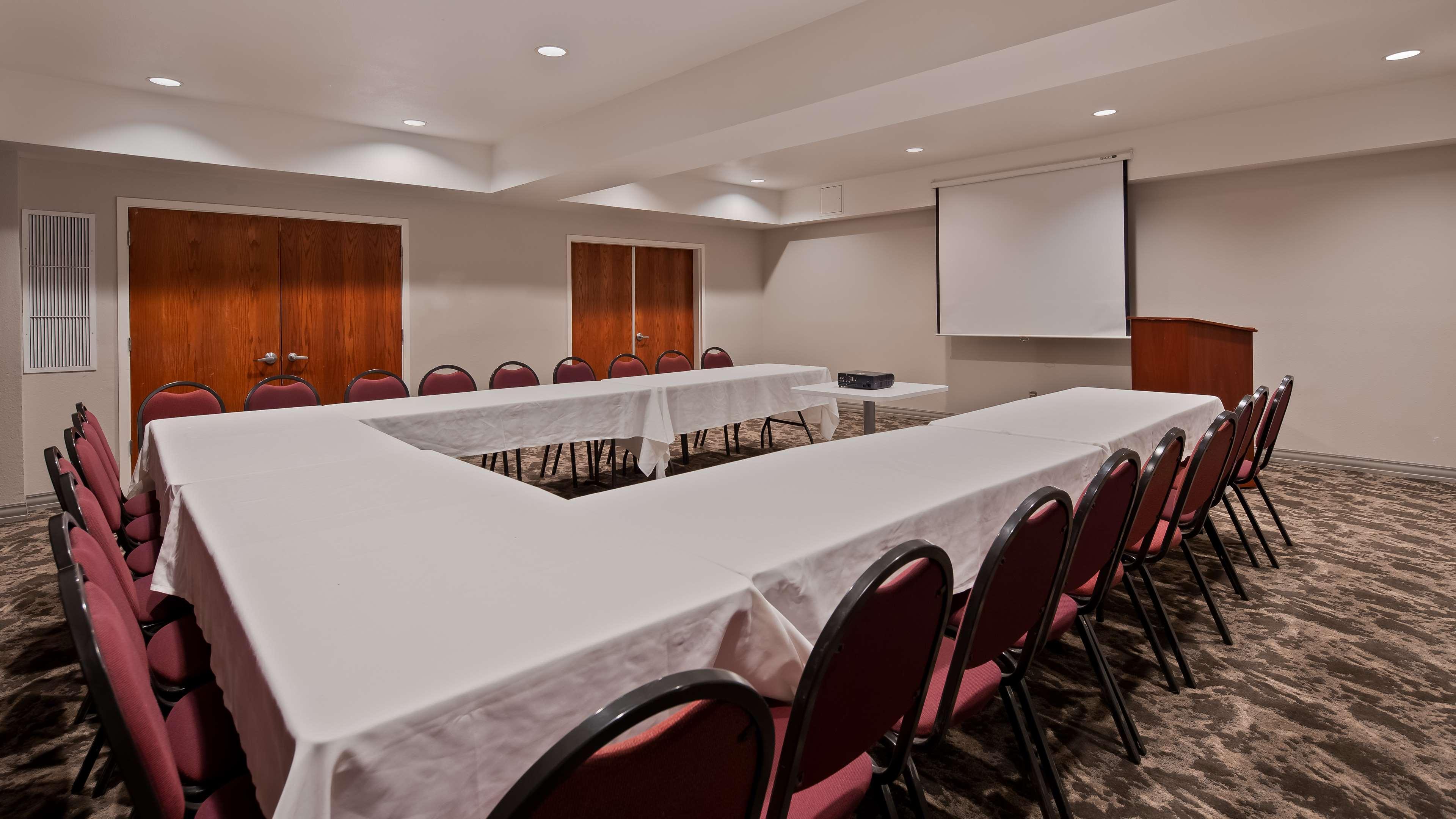 Best Western Plus Villa Del Lago Inn Patterson Dış mekan fotoğraf