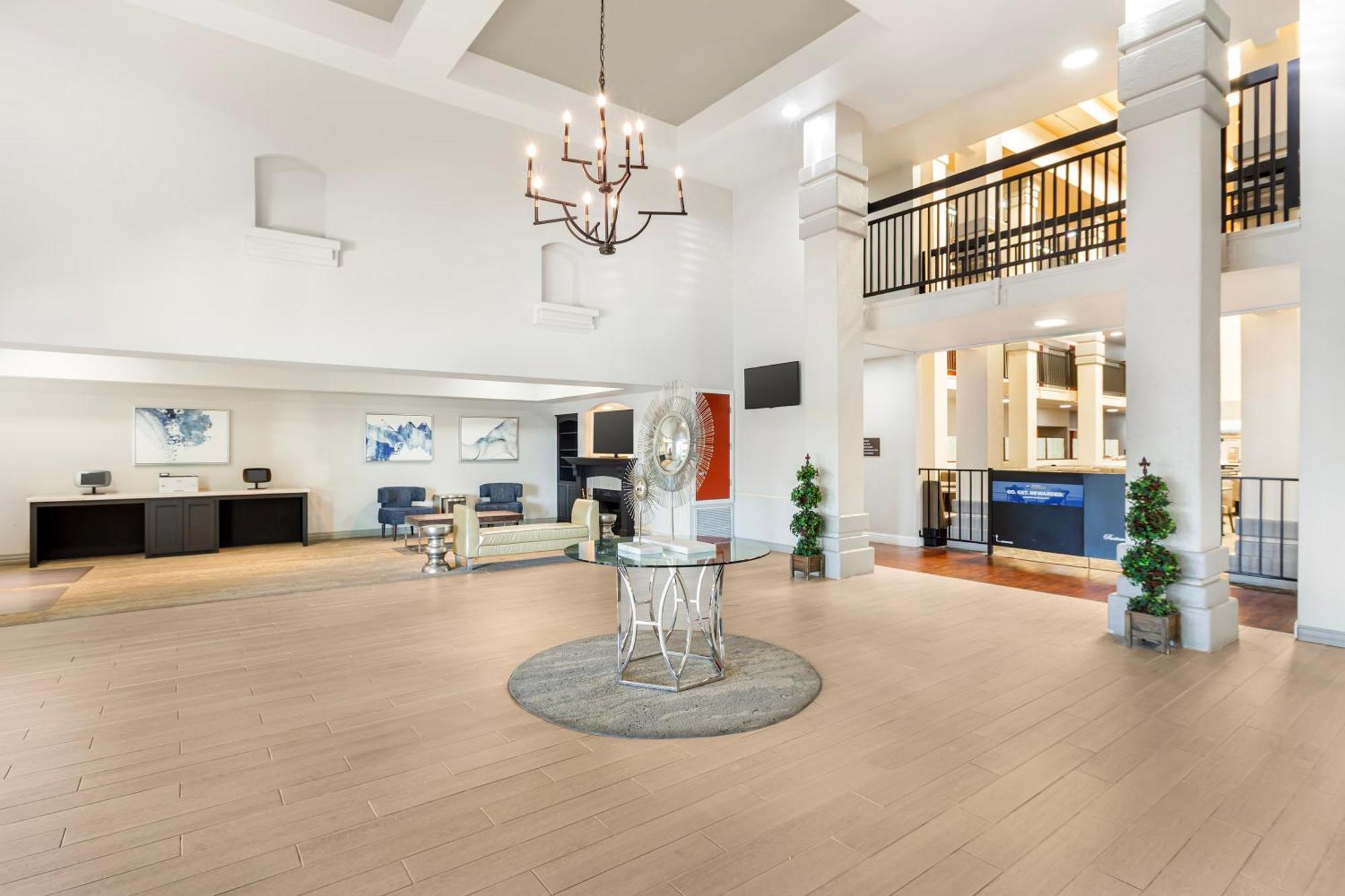 Best Western Plus Villa Del Lago Inn Patterson Dış mekan fotoğraf