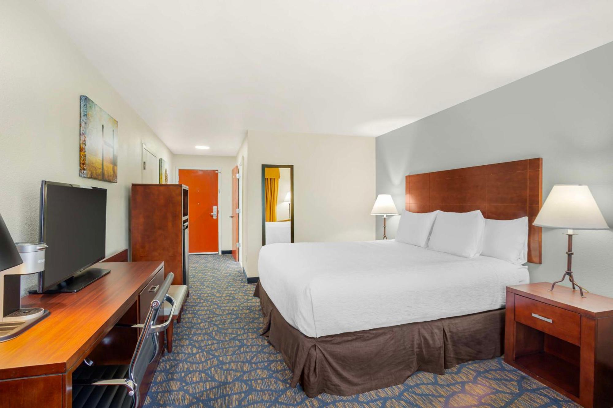 Best Western Plus Villa Del Lago Inn Patterson Dış mekan fotoğraf