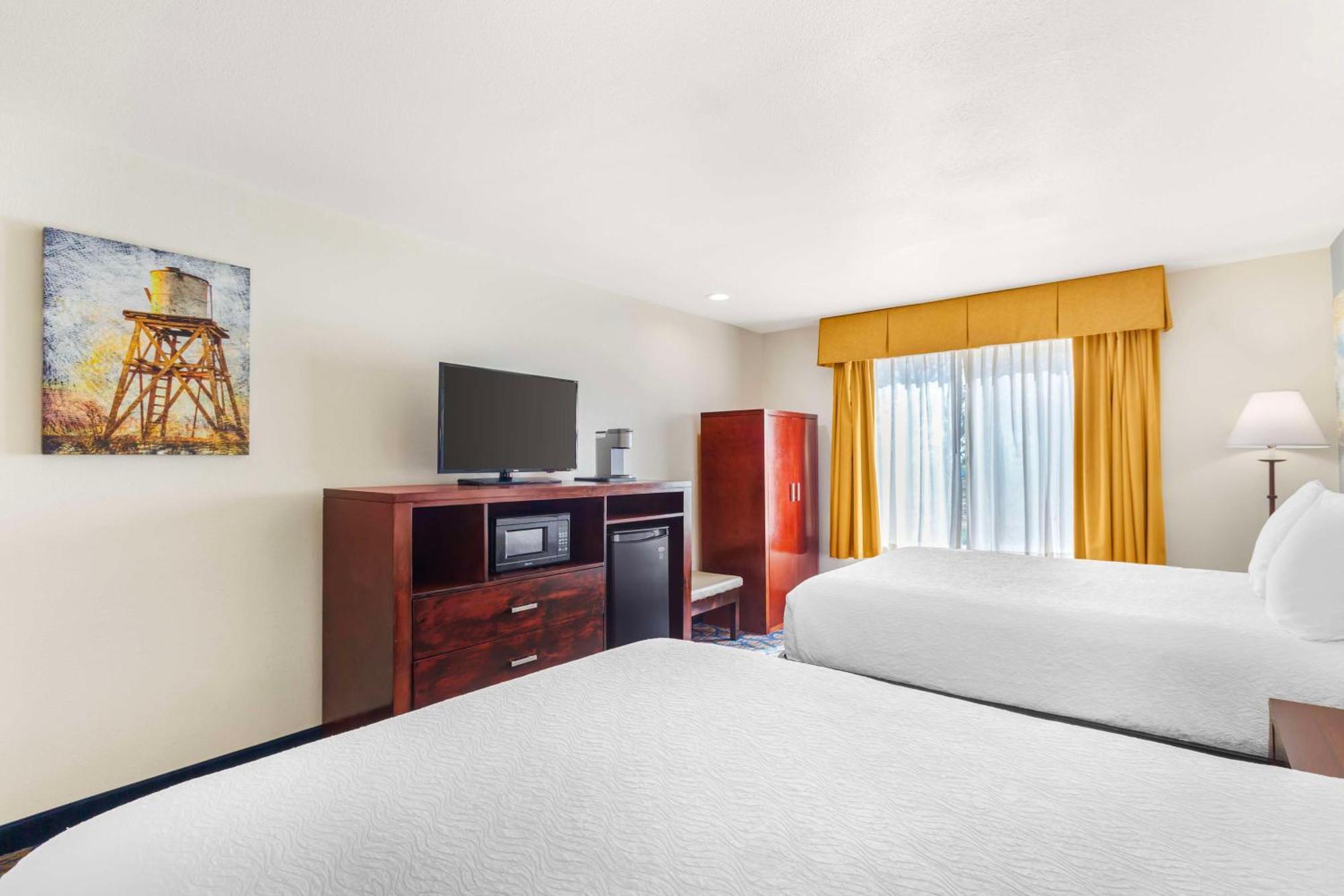 Best Western Plus Villa Del Lago Inn Patterson Dış mekan fotoğraf
