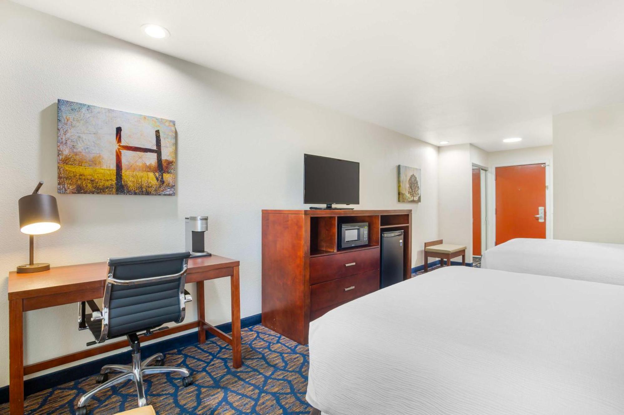 Best Western Plus Villa Del Lago Inn Patterson Dış mekan fotoğraf