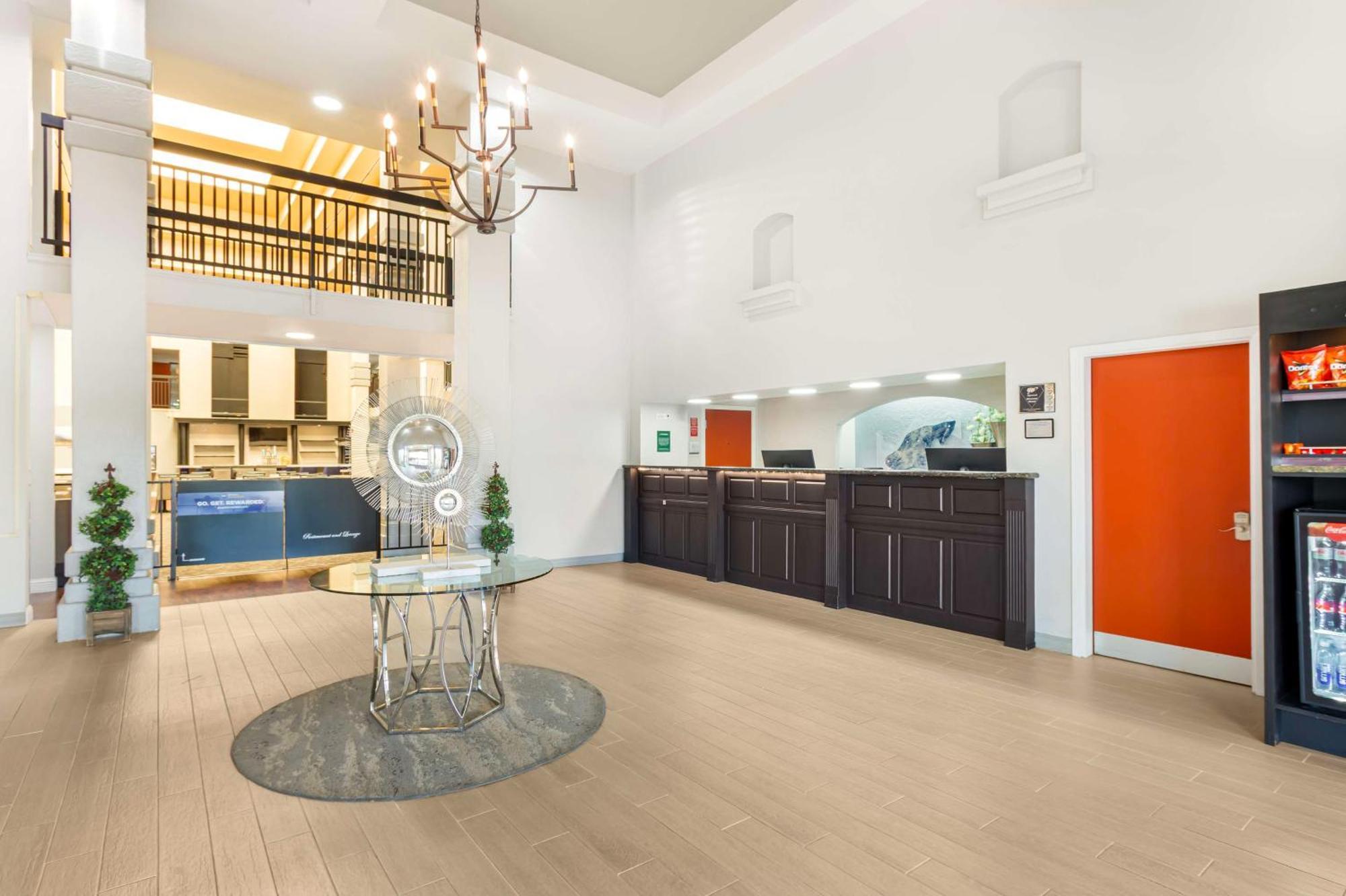 Best Western Plus Villa Del Lago Inn Patterson Dış mekan fotoğraf
